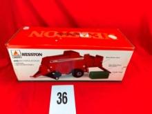 Hesston 4755 Baler w/Box