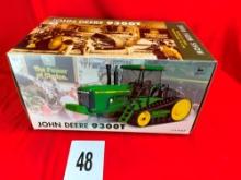 John Deere 9300T w/Box