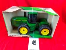 John Deere 8760 w/Box