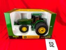 John Deere 8420 w/Box