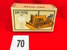 John Deere 420 Crawler w/Box