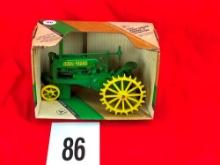 John Deere A w/Box