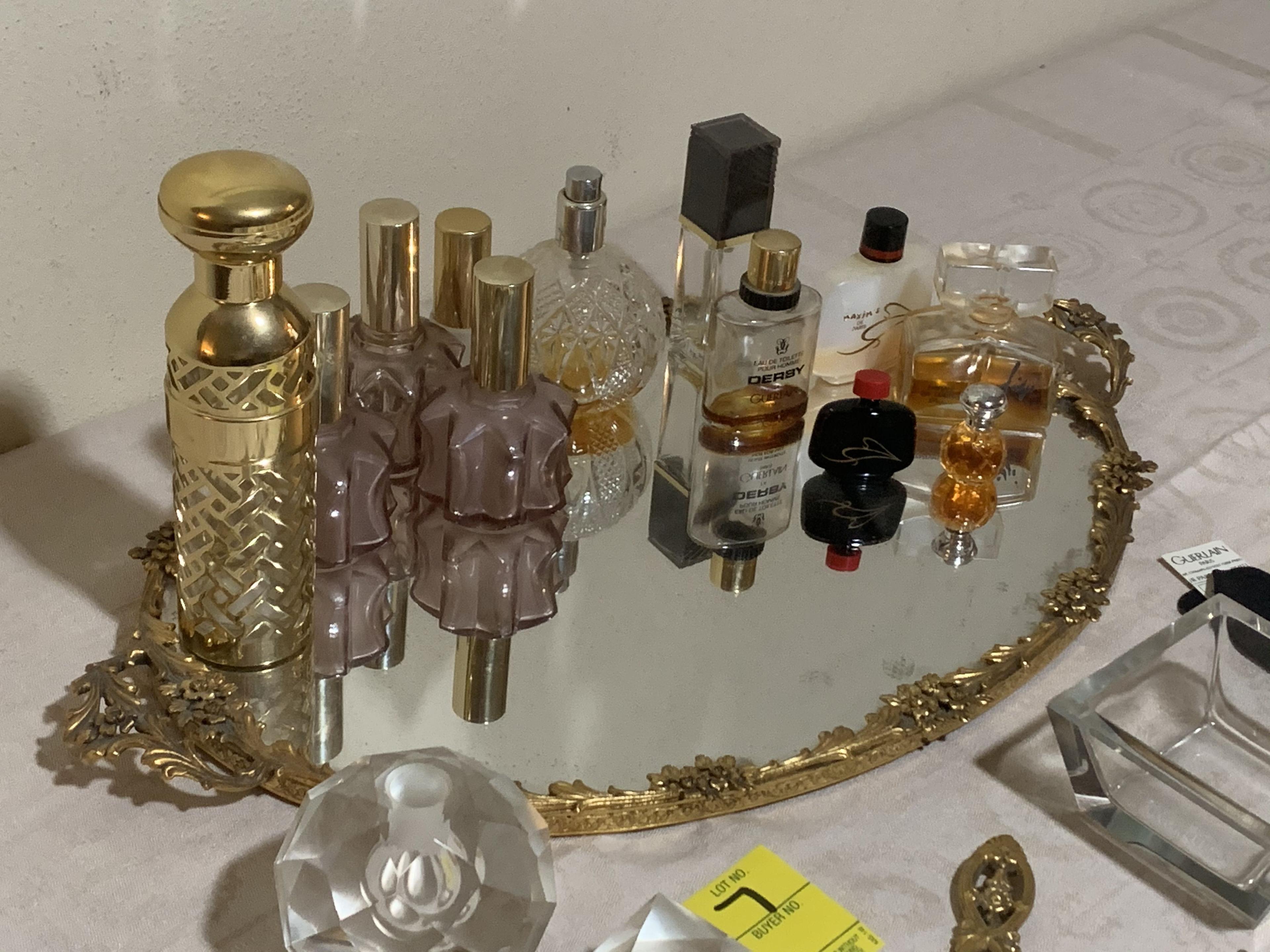 VINTAGE VANITY COLLECTIBLES