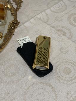 VINTAGE VANITY COLLECTIBLES