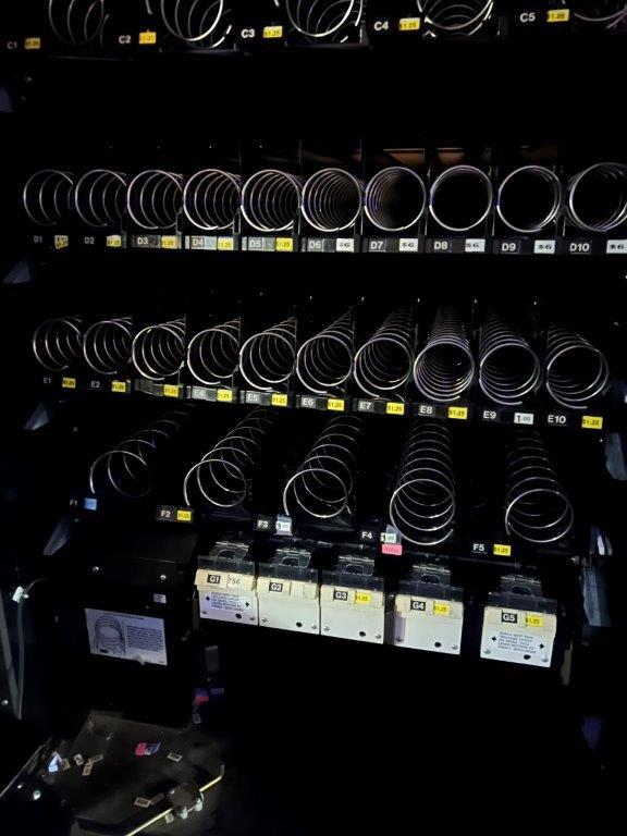 ELECTRIC SNACK VENDING MACHINE