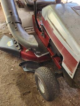 Signature 2000 Elite 7 Speed Riding Lawn Mower