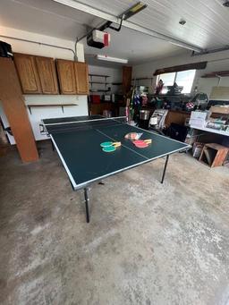 Folding Escalade Sports T8621 Ping Pong Table