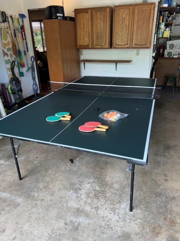 Folding Escalade Sports T8621 Ping Pong Table