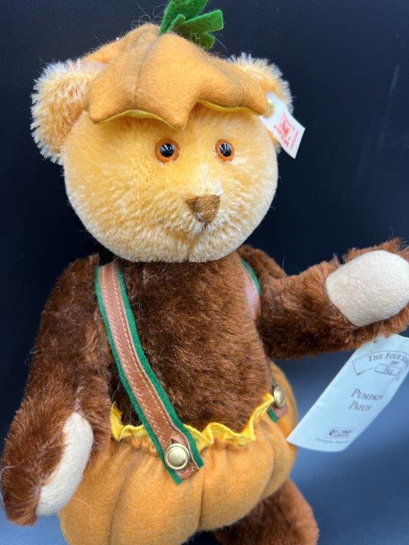 1997 Steiff Four Seasons Bear Fall "Pumpkin Patch"