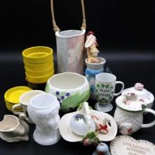 1980s Avon Bunny Mug w Lid, Pottery Vase