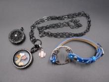 Origami Owl Twist Open Swarovski Crystals Locket