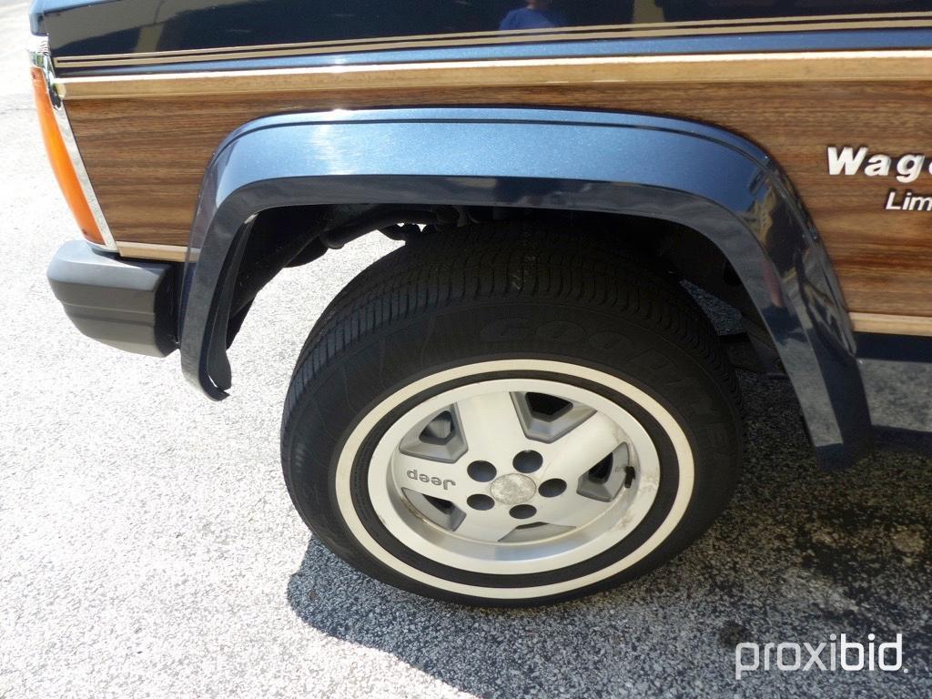 1990 JEEP WAGONEER