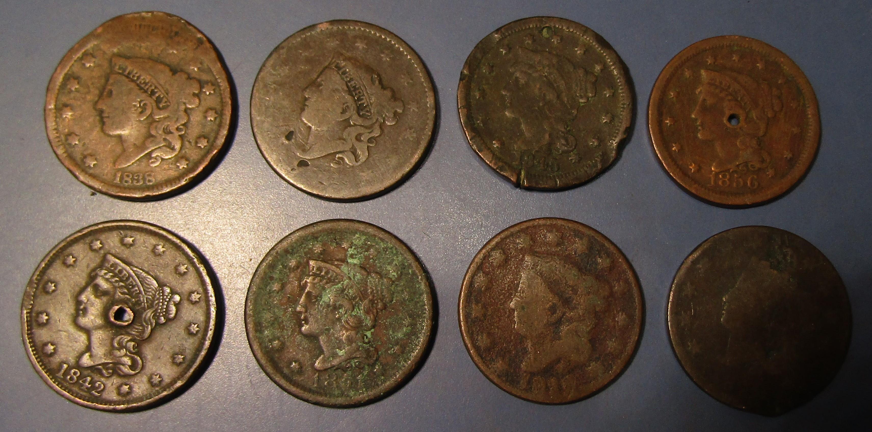 LOT OF EIGHT MISC. CULL/LOW GRADE LARGE CENTS (8 COINS)