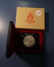 1971 CANADA SILVER DOLLAR IN BOX UNC