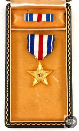 WWII US Silver Star Medal in Box