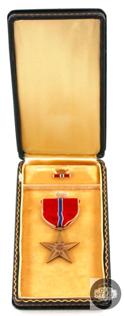 WWII US Bronze Star Medal and Box