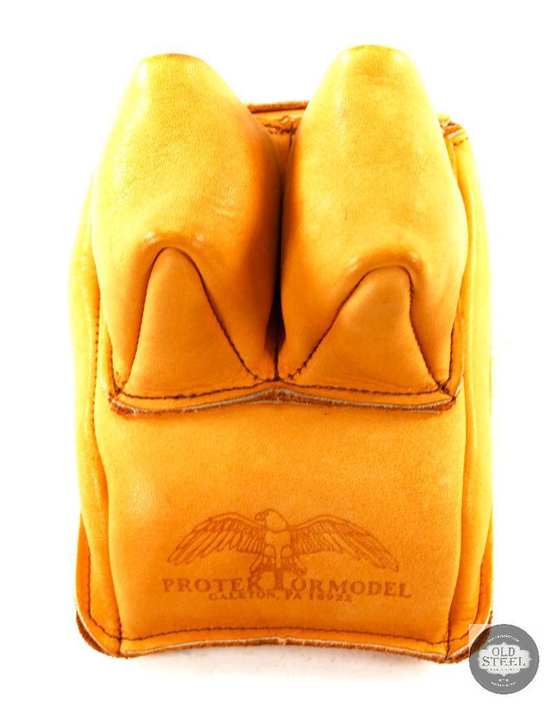 Protektor Model #13 Rabbit Ear Rear Bag.