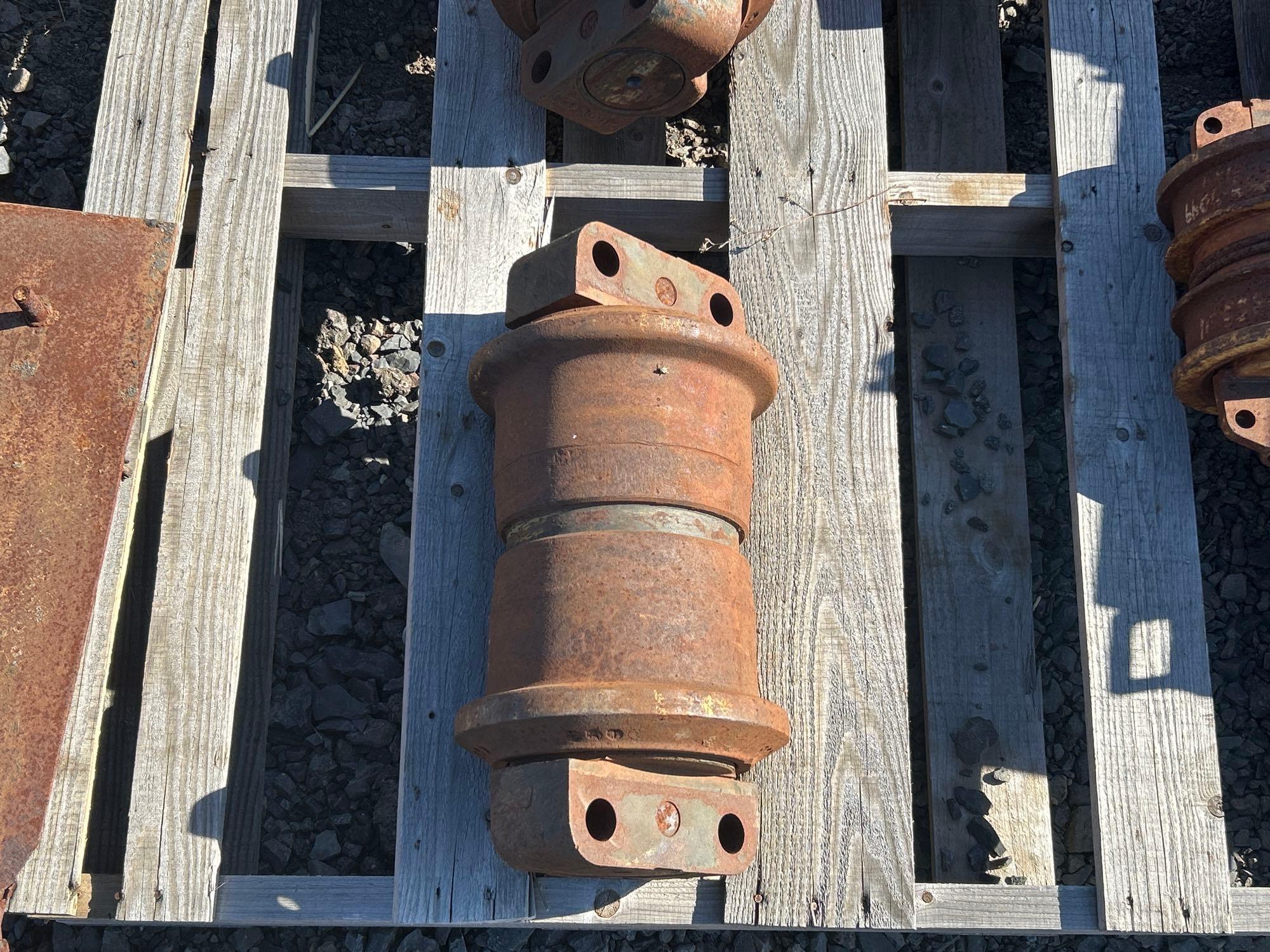 CAT 330BL Rollers
