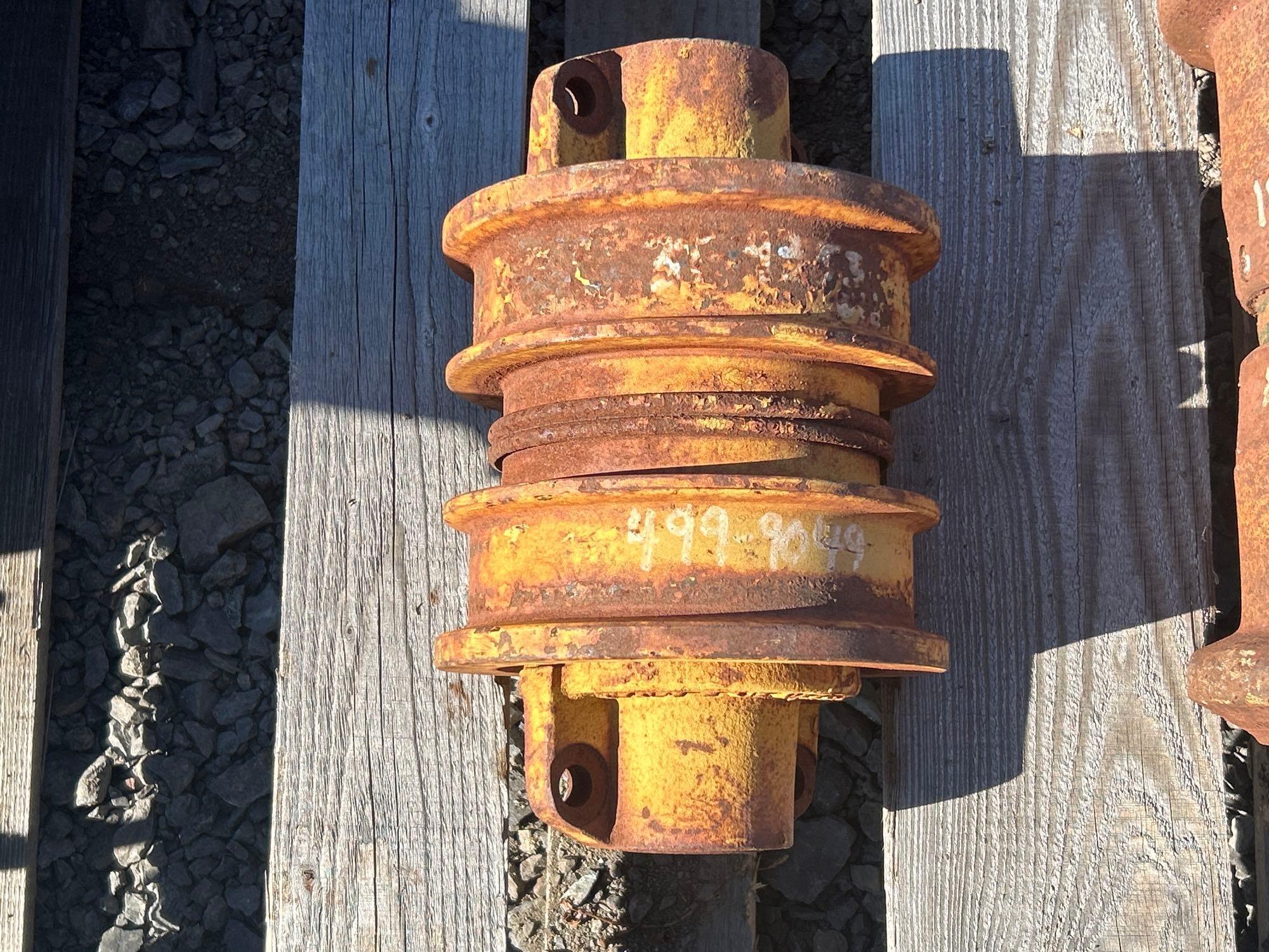 CAT 330BL Rollers