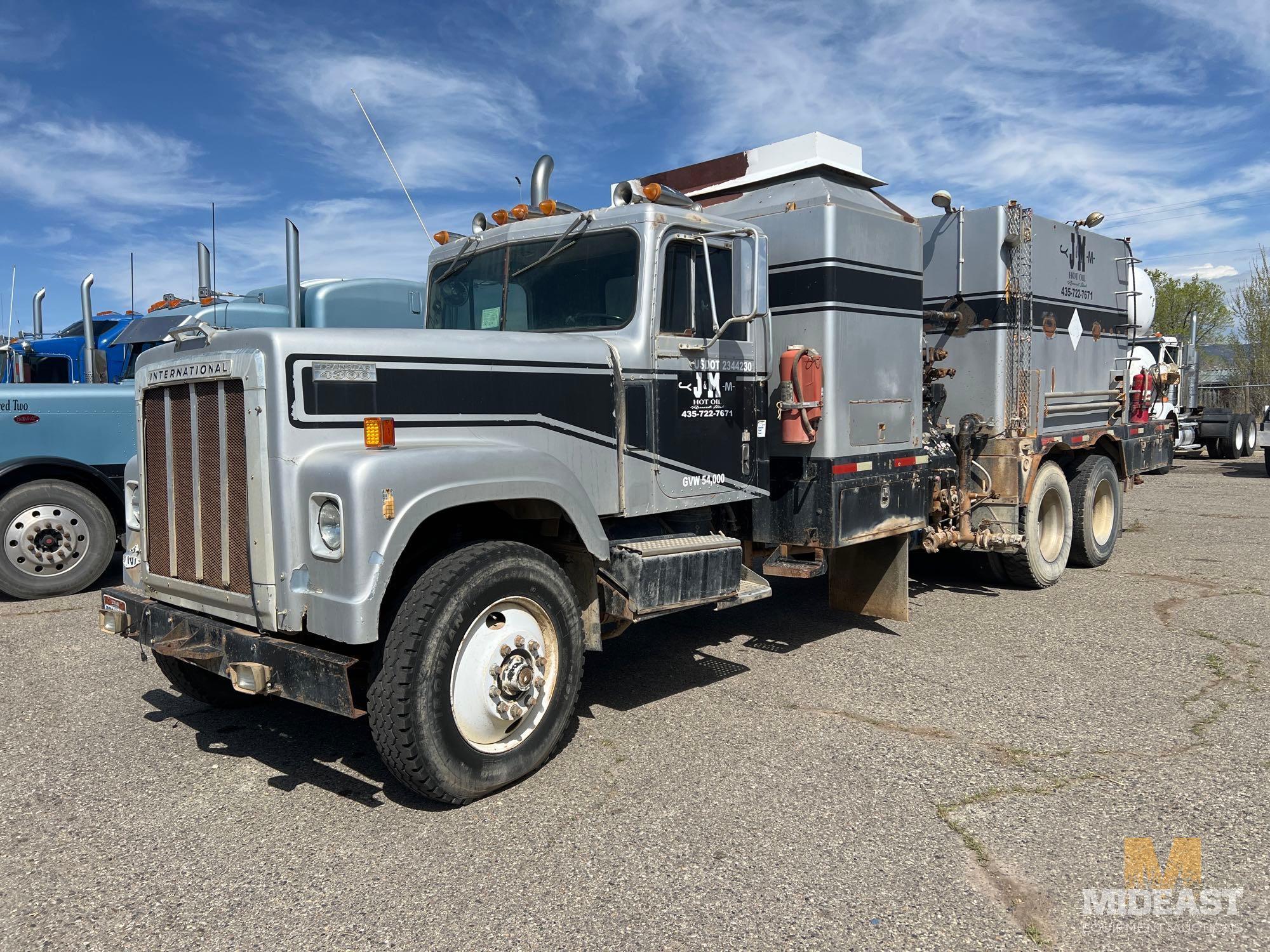 1982 International Transtart F4370 Hot Oil Truck