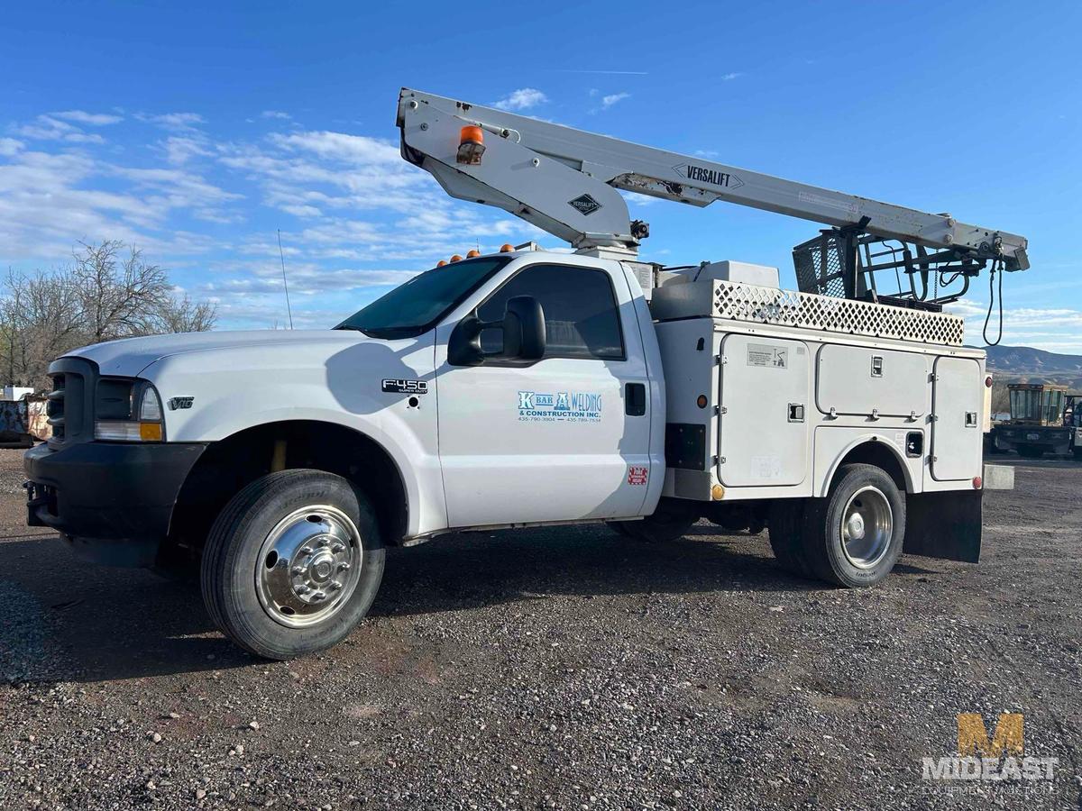 Utility Bucket Truck