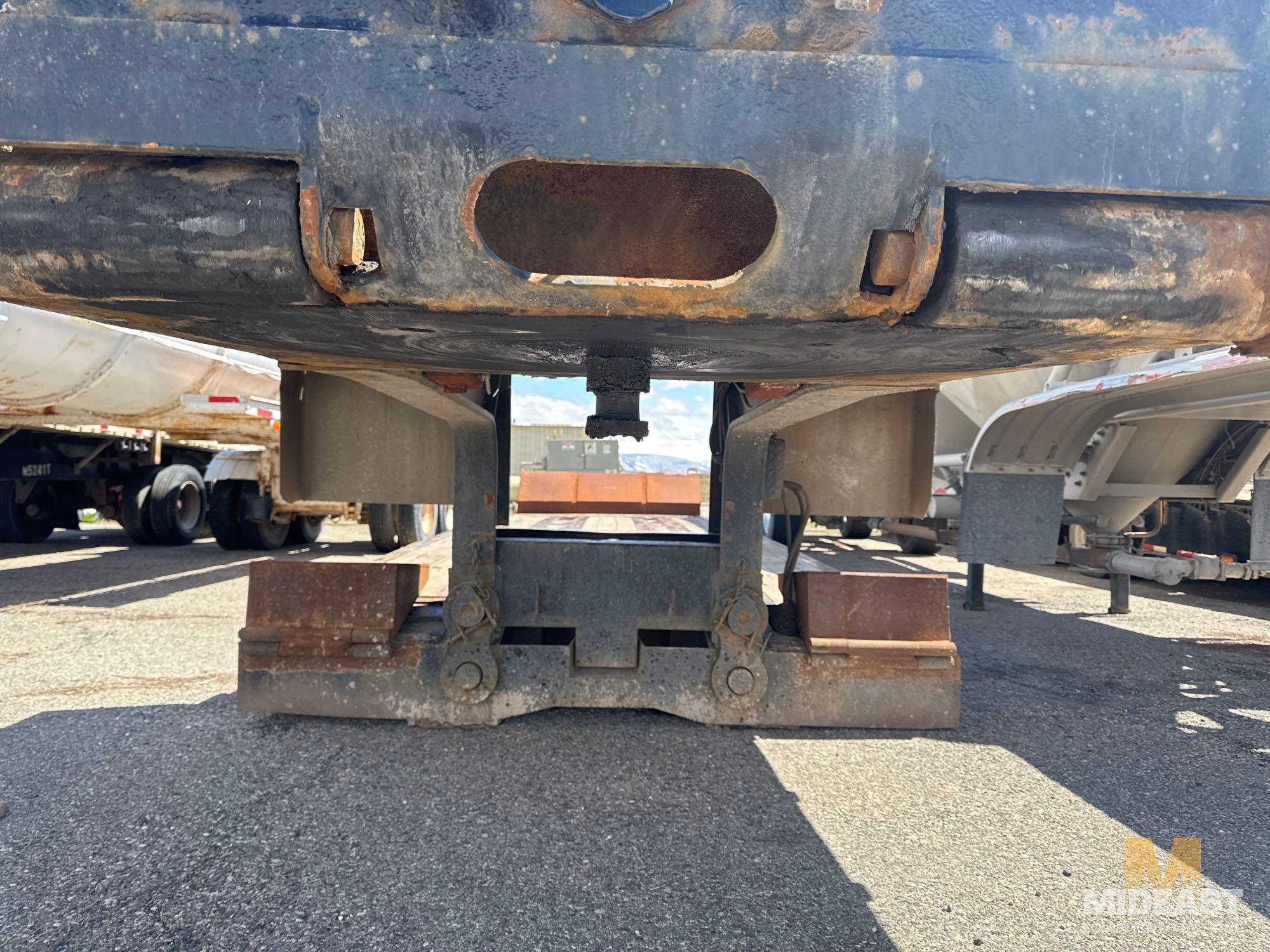 2004 XL Specialized Lowboy Trailer