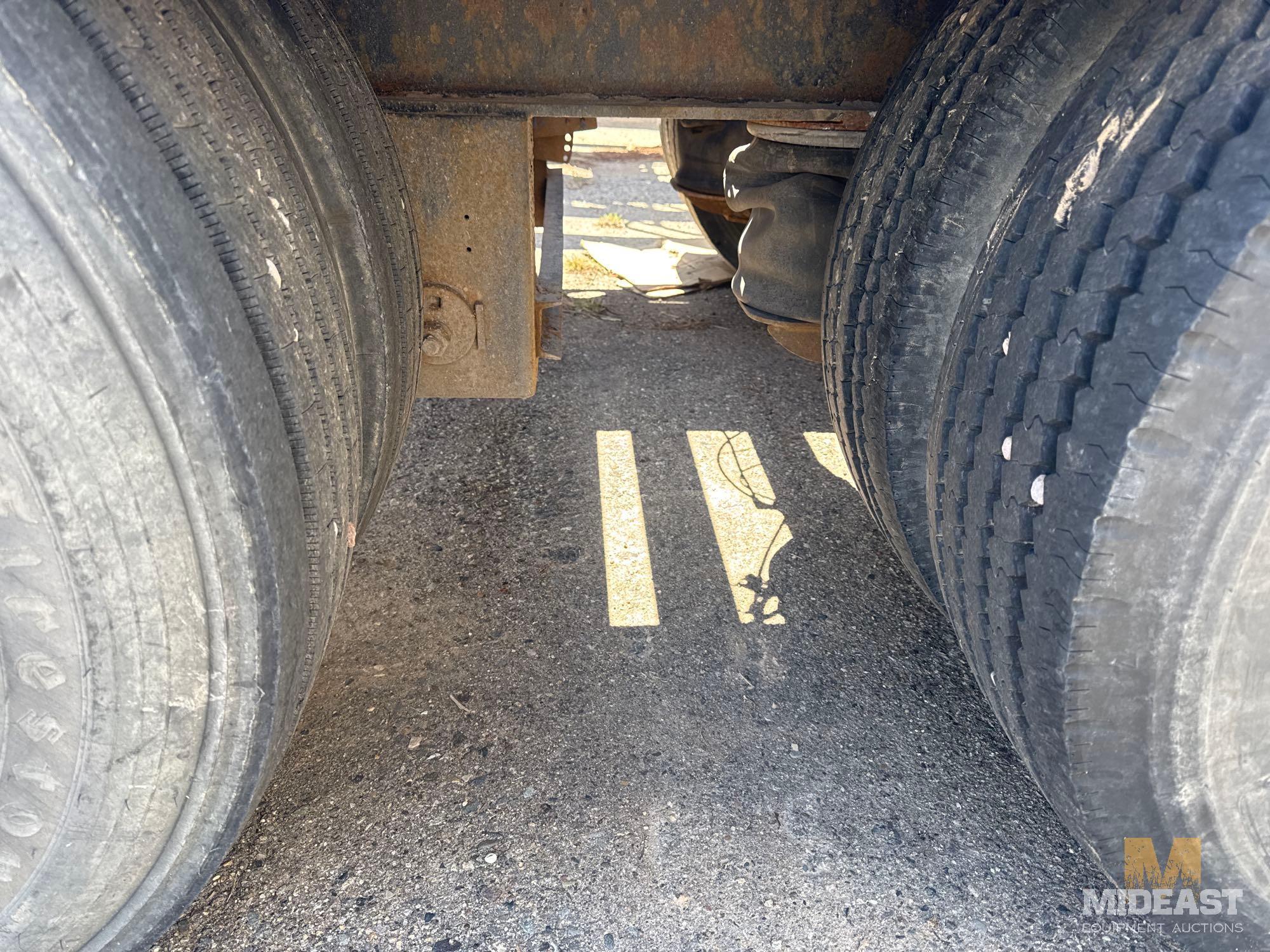 2004 XL Specialized Lowboy Trailer