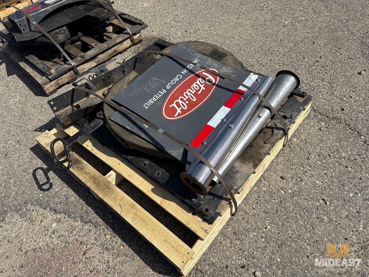 5th Wheel Plate and Mud Flaps