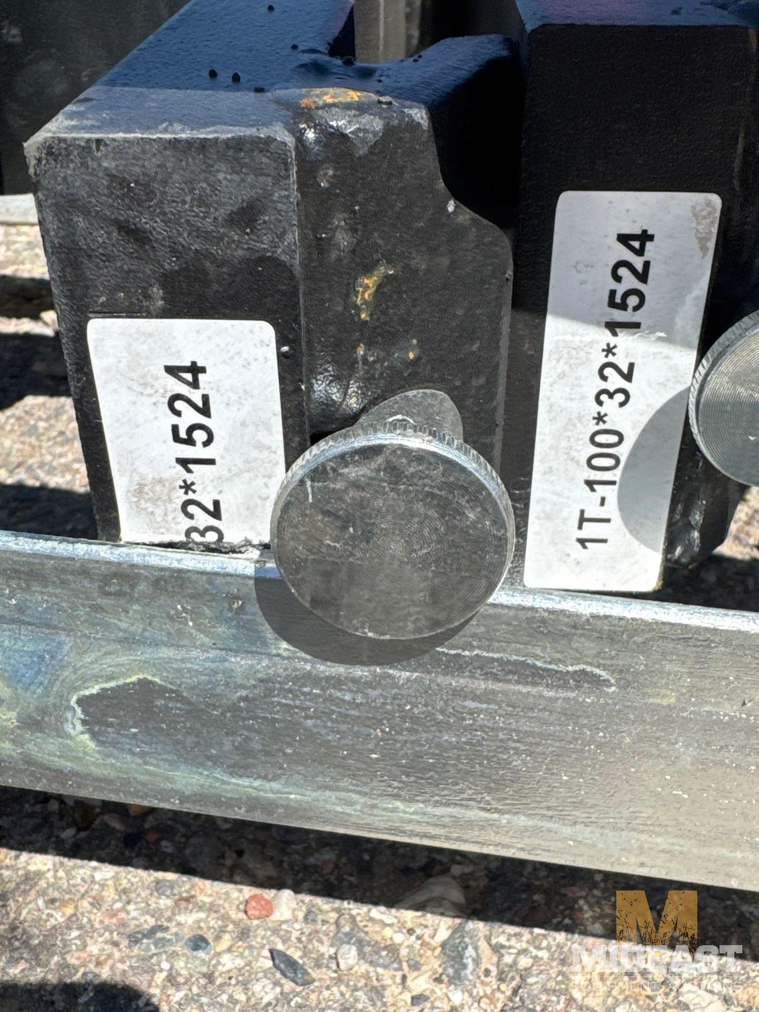 Land Honor Fork Attachment Set