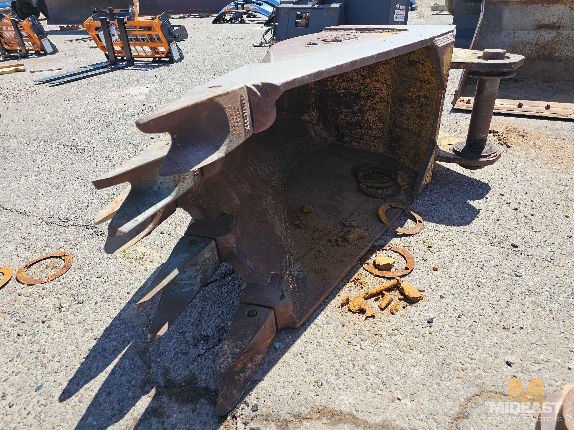 Hensley Ripper Bucket