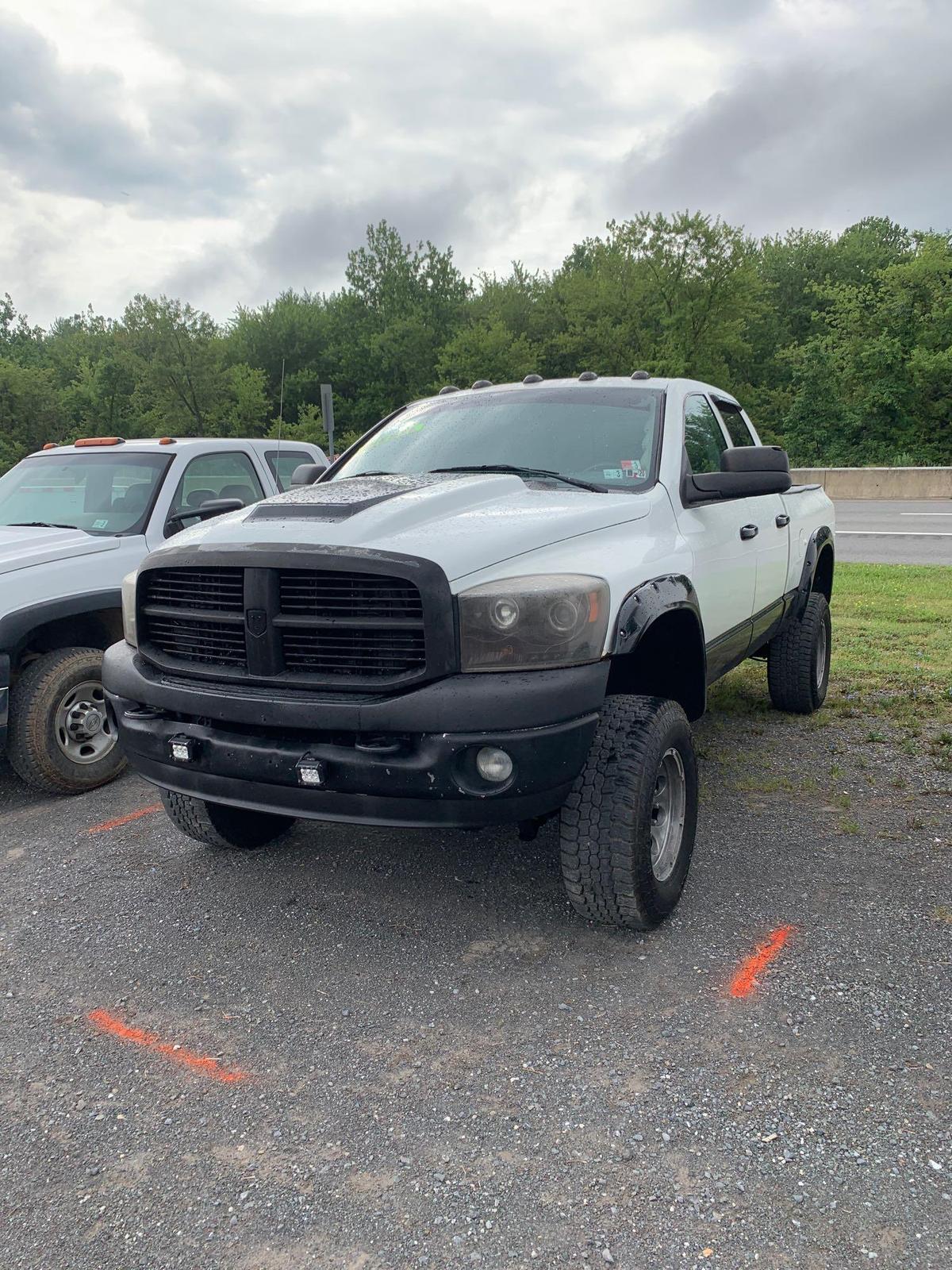 ?05 Dodge 2500 w/Cummins