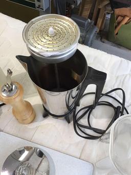 Miscellaneous kitchen items