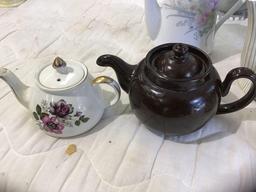 Miscellaneous decorative tea pots