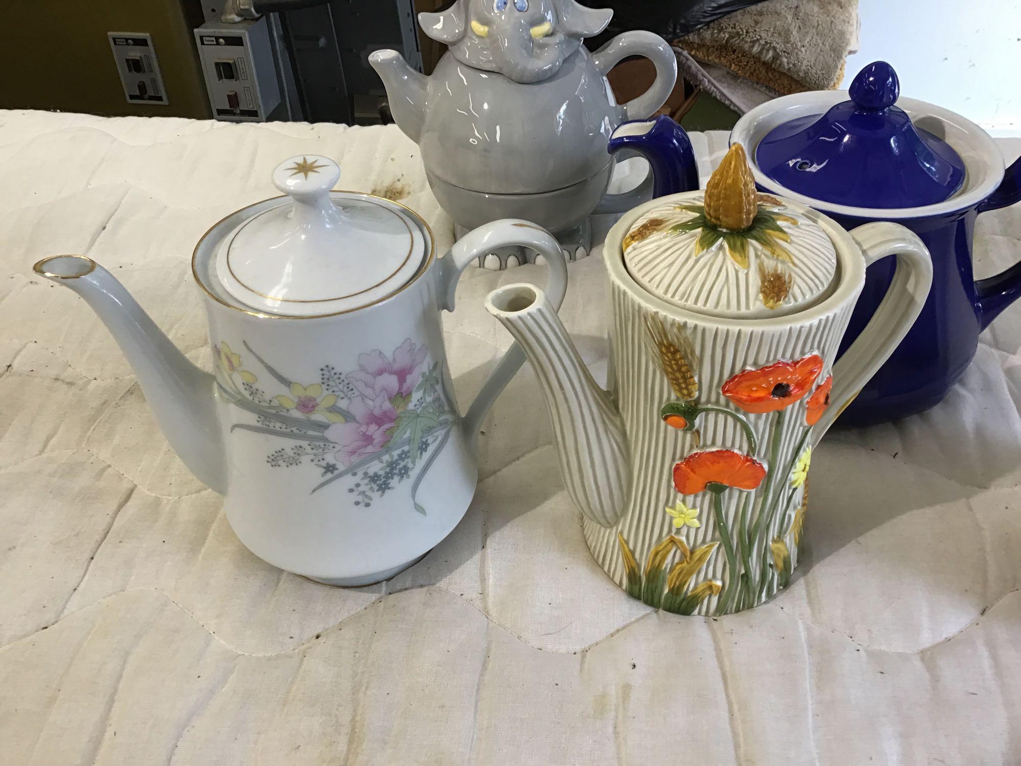 Miscellaneous decorative tea pots