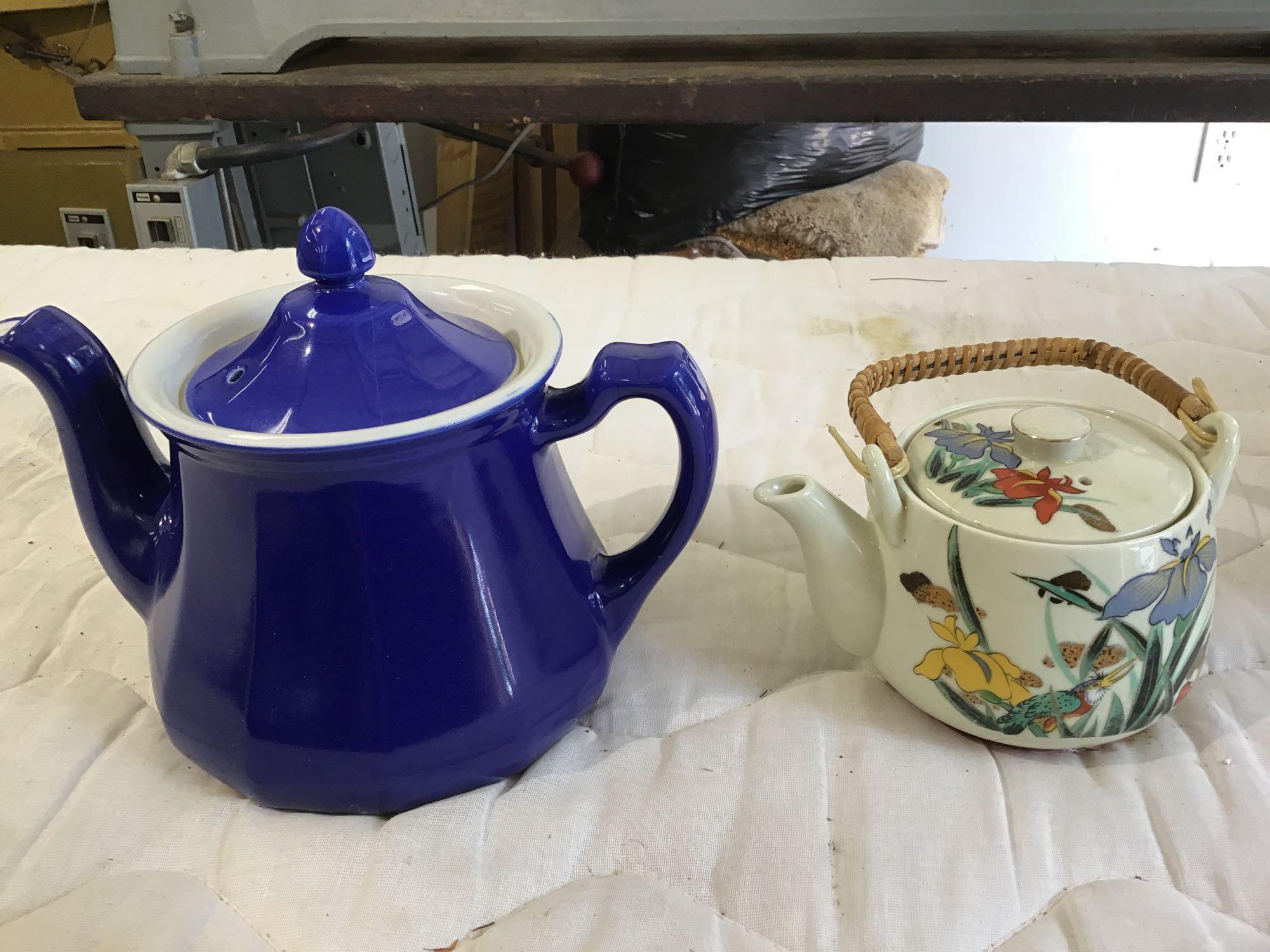 Miscellaneous decorative tea pots
