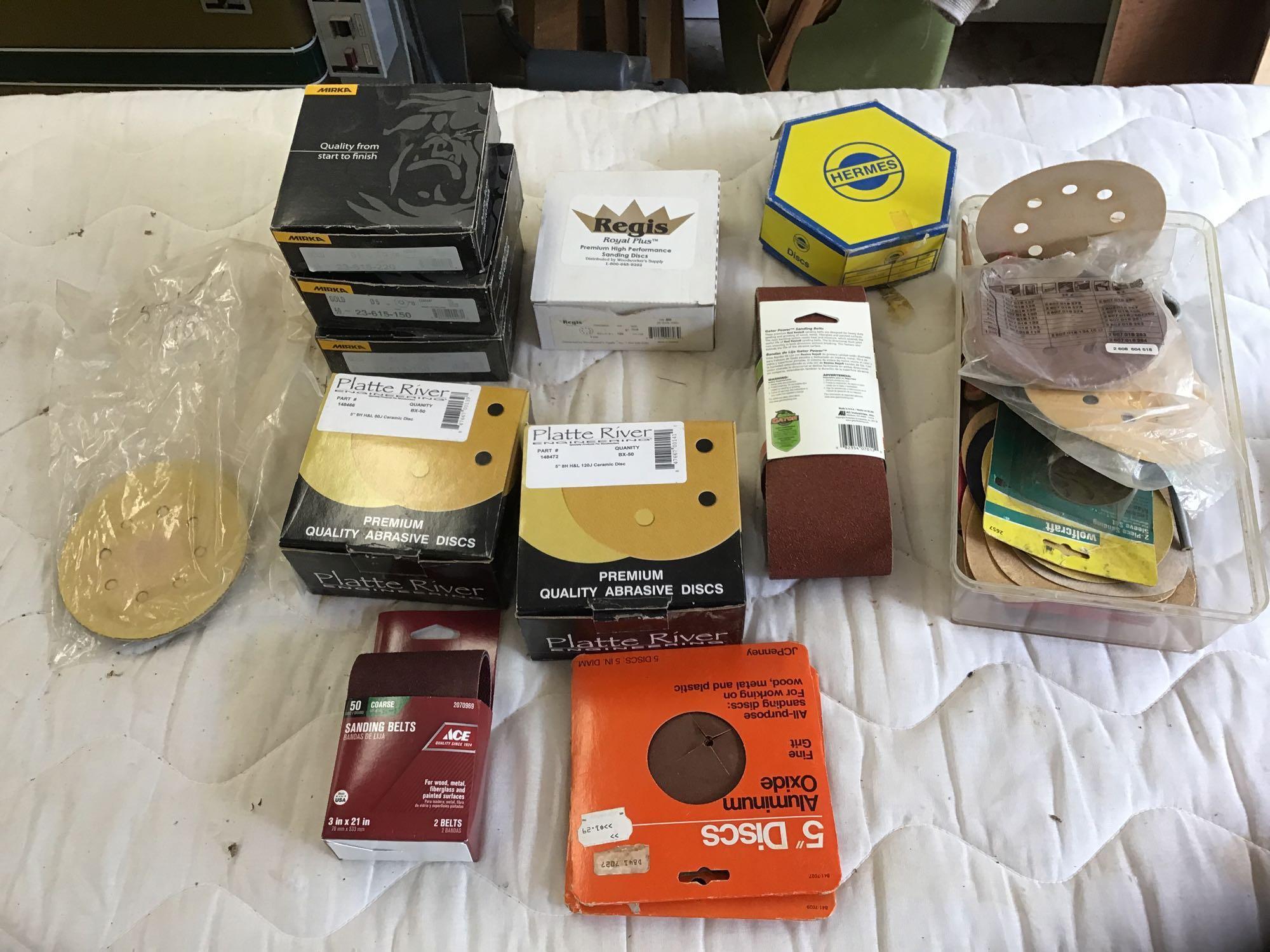 Large amounts sandpaper