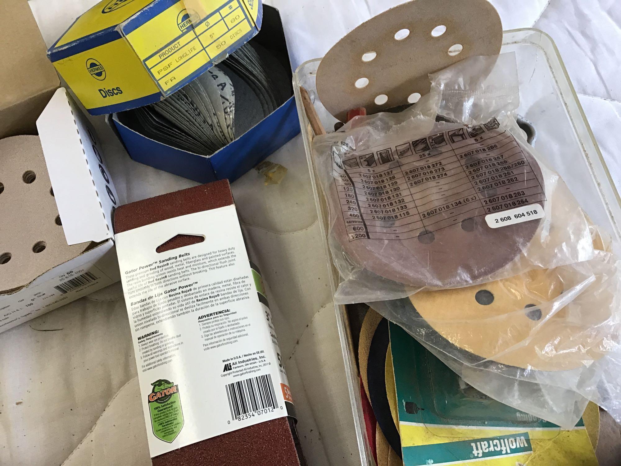 Large amounts sandpaper