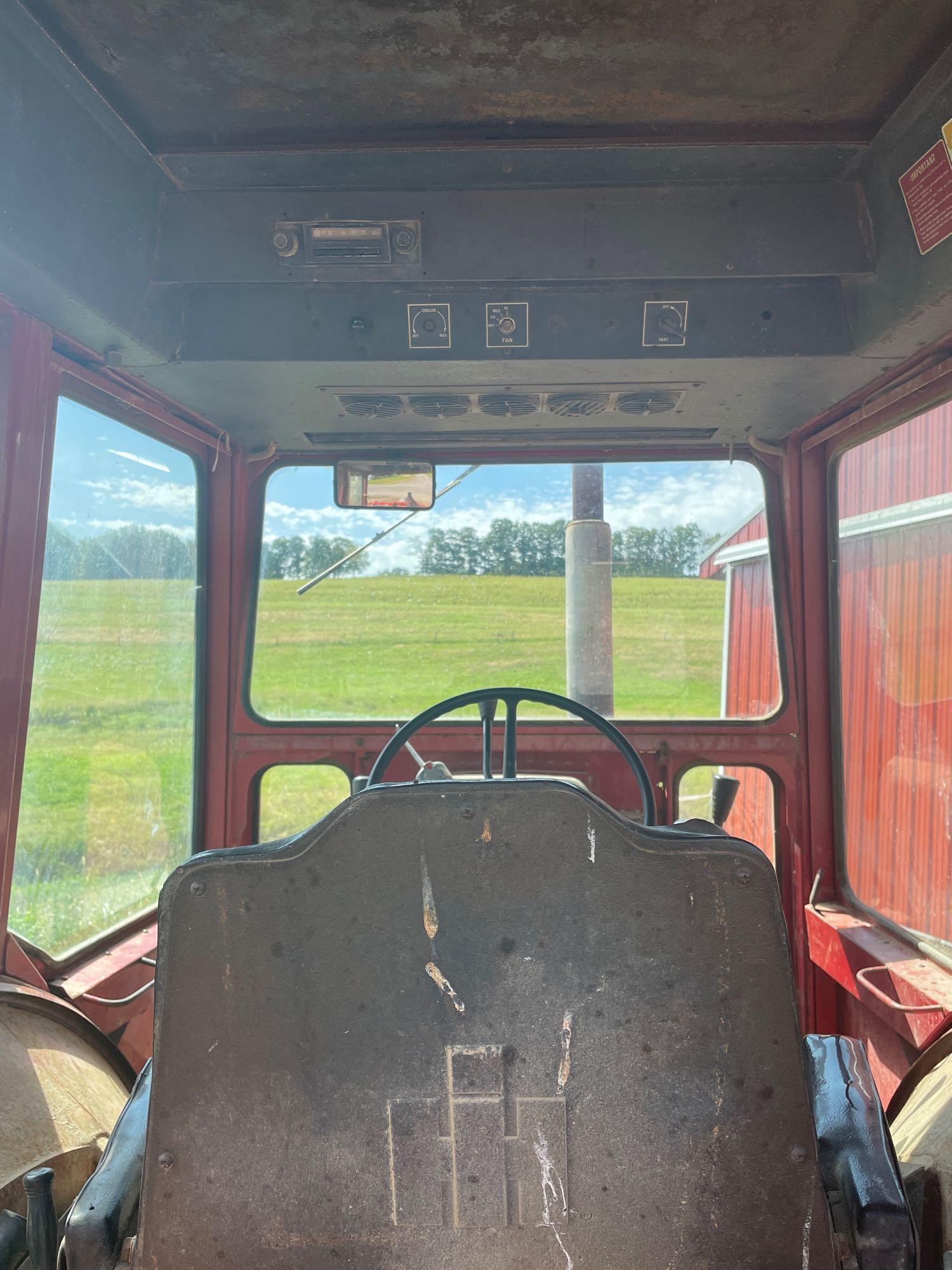 IH 1466 Tractor