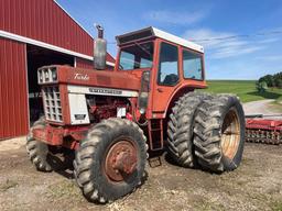 IH 1466 Tractor