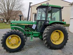 John Deere 2750 Cab Tractor