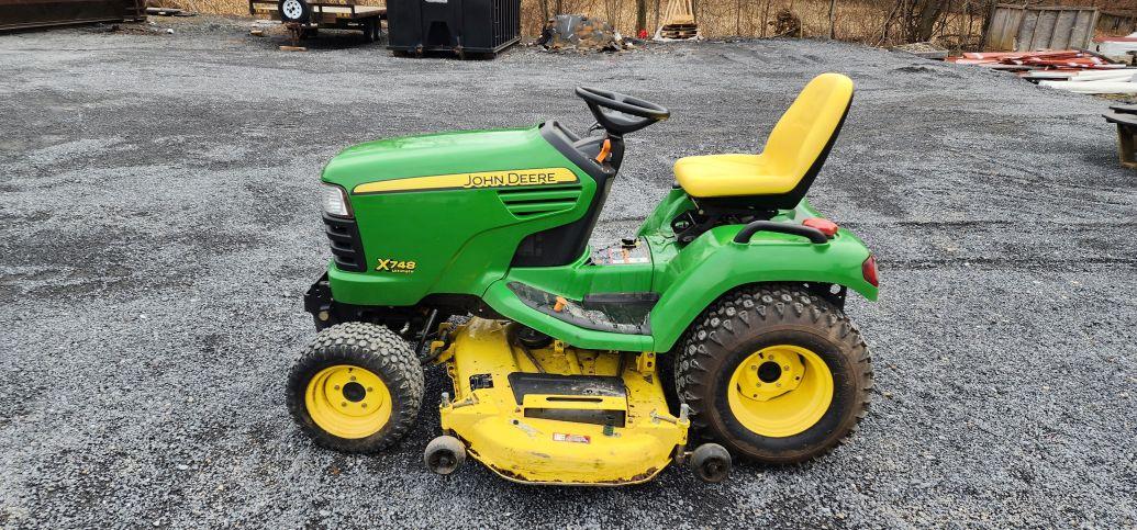 John Deere X748 Ultimate