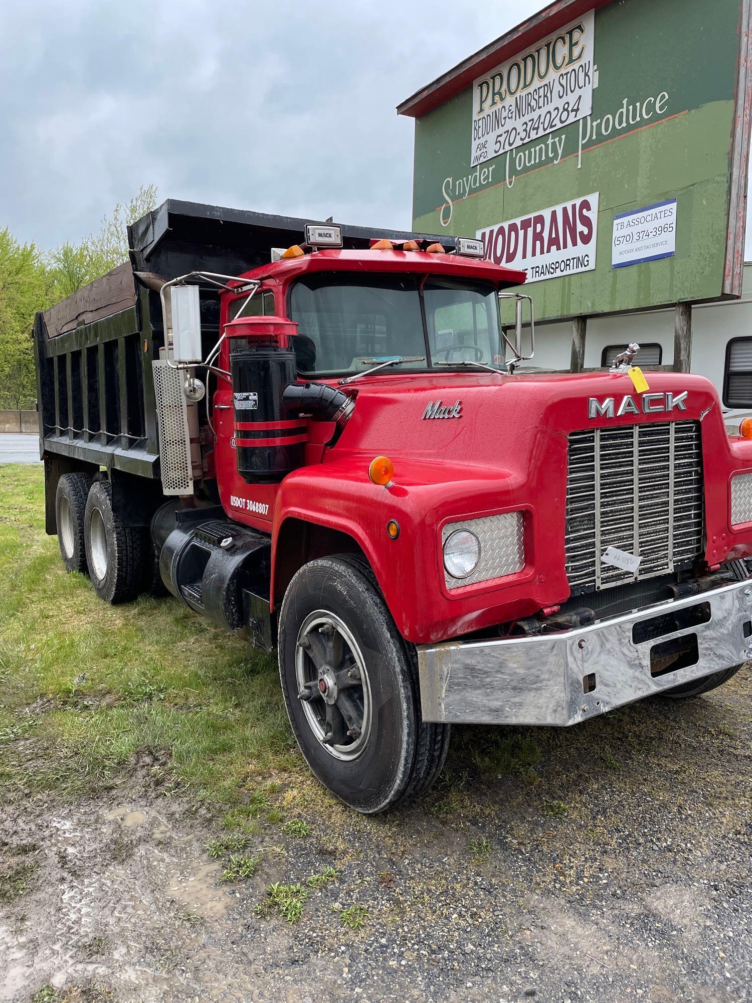 dump truck