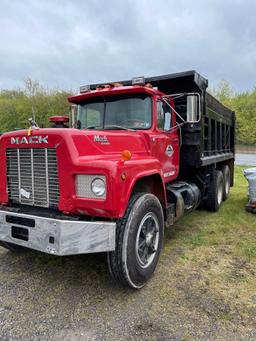 dump truck