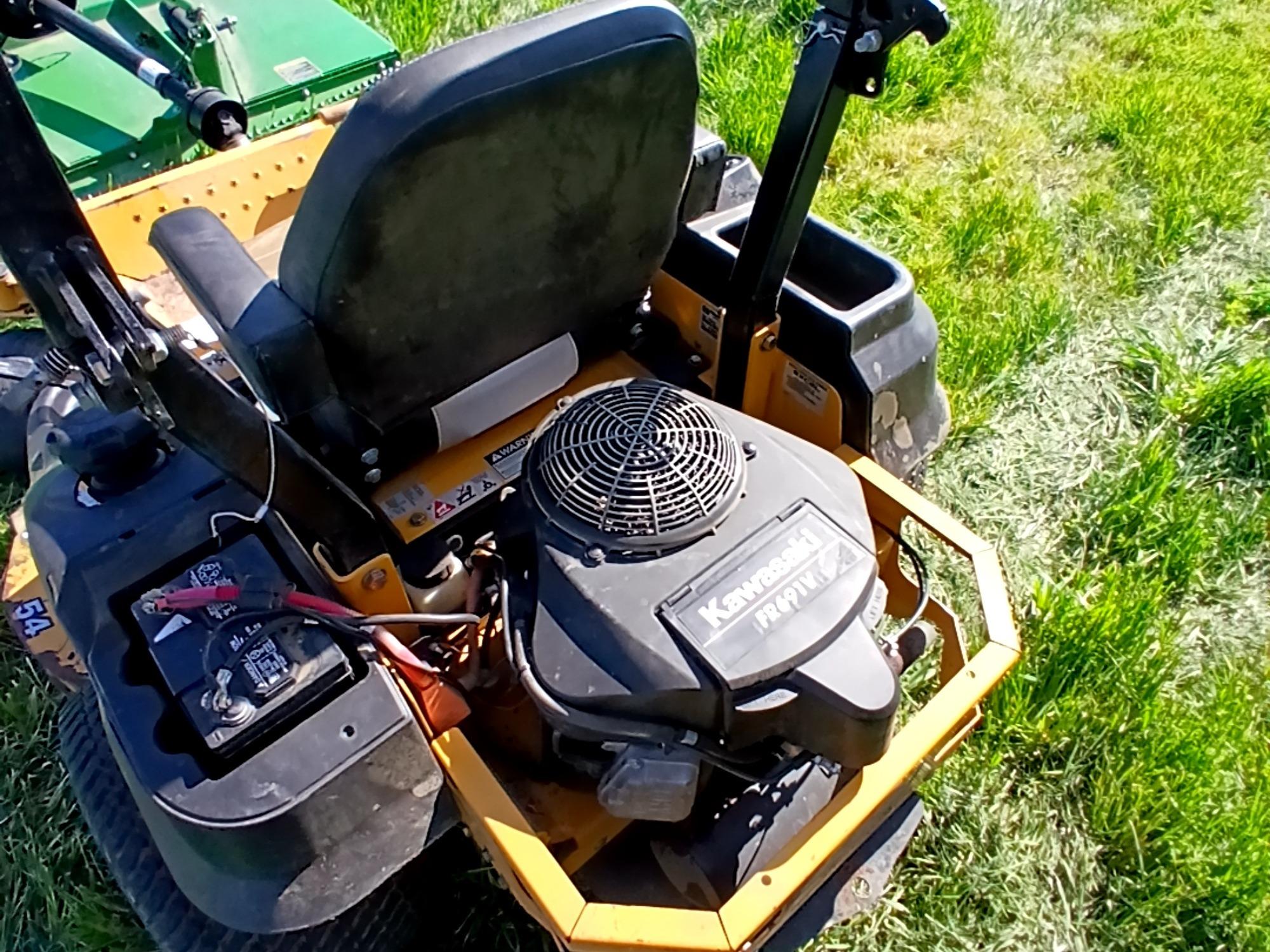 Zero turn lawn mower