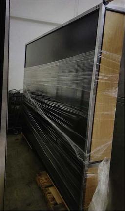 Bakers case 32" x 96" x 76"h