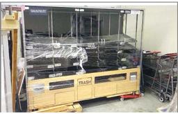 Bakers case 32" x 96" x 76"h