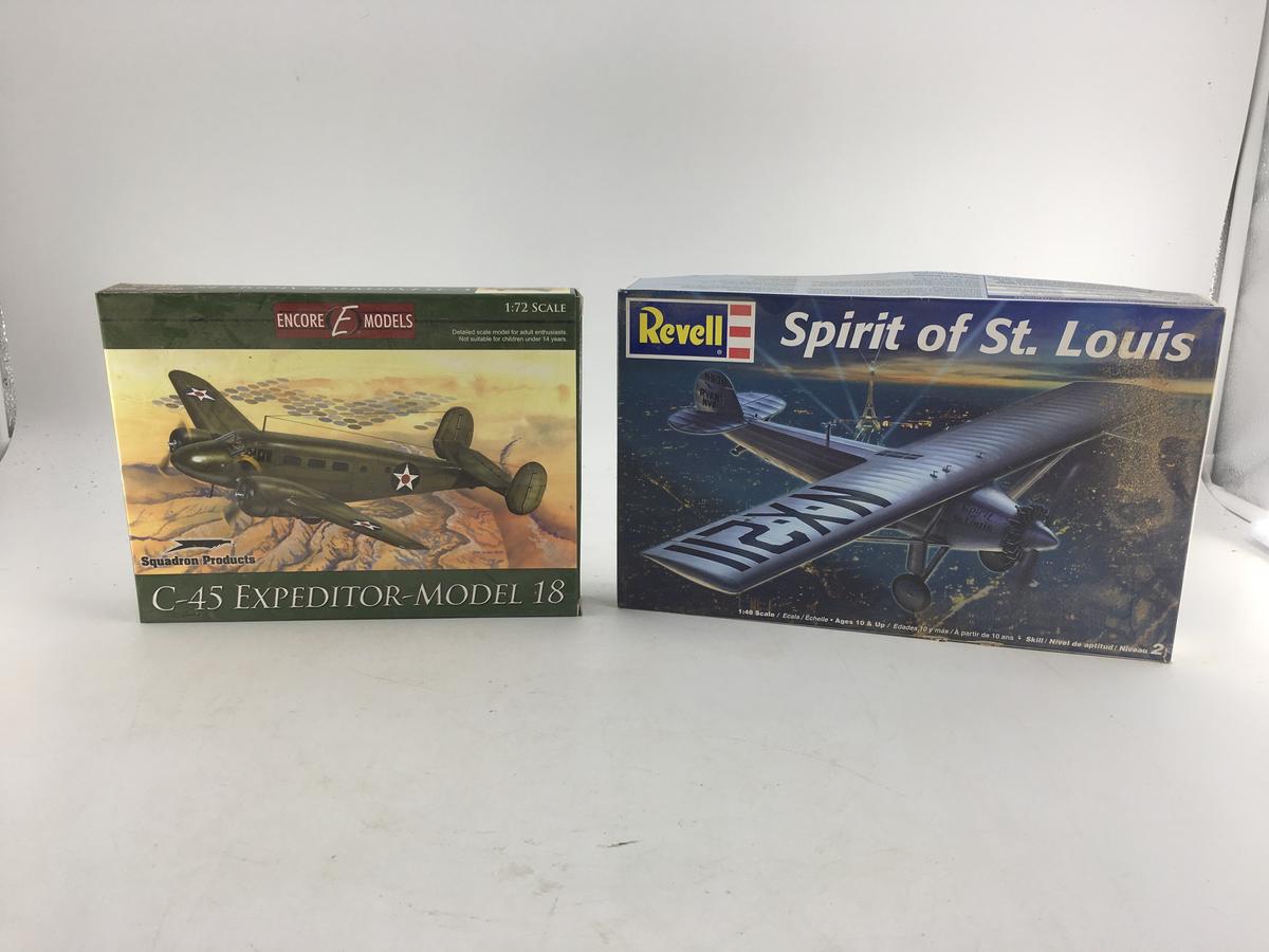 2 MODEL AIRPLANES 1/72 AND 1/48 SCALE