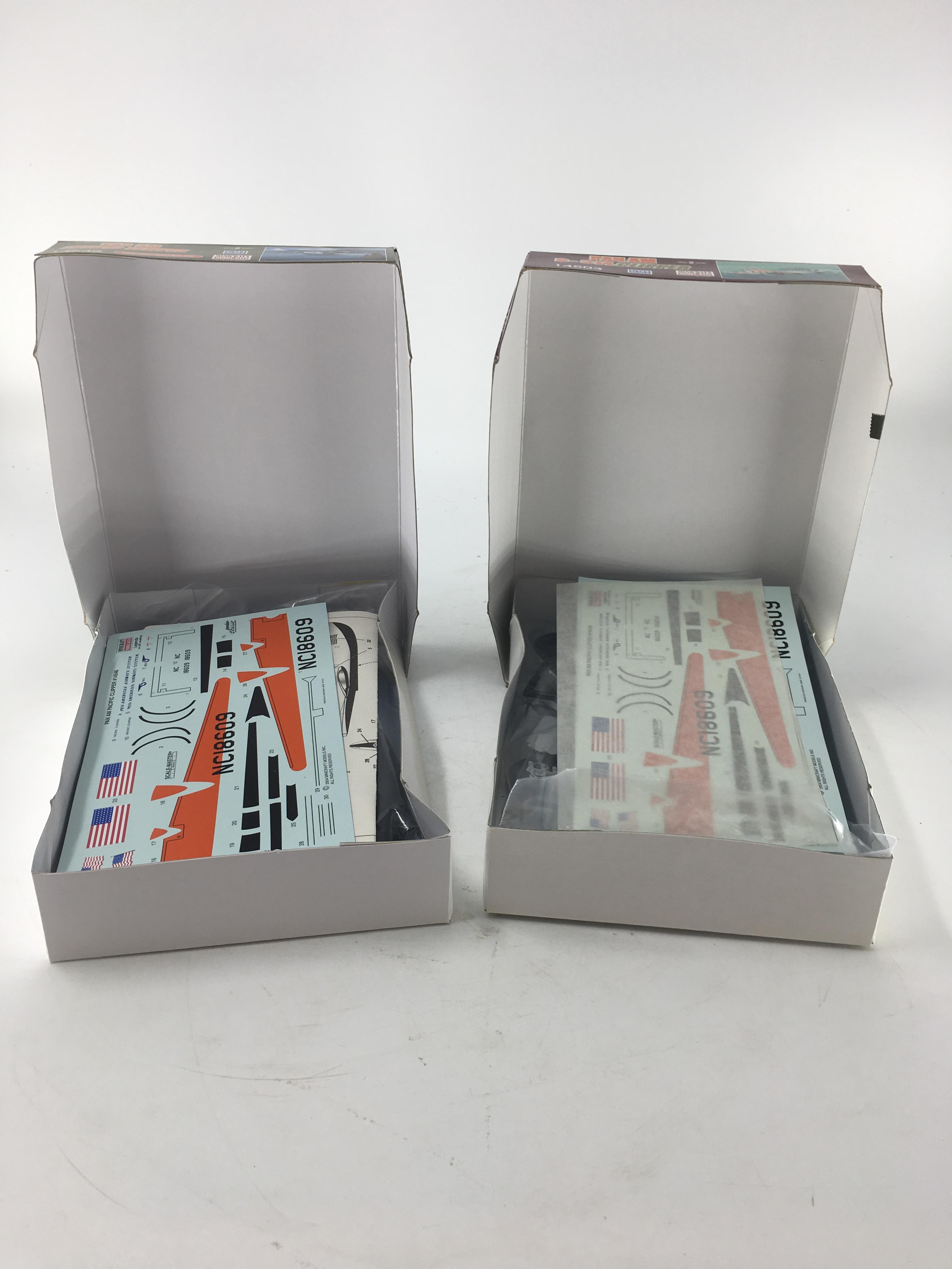 2 MINECRAFT MODEL KITS