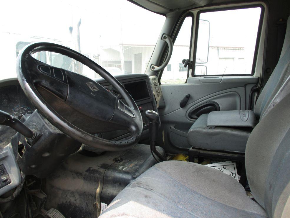 2005 International 8600