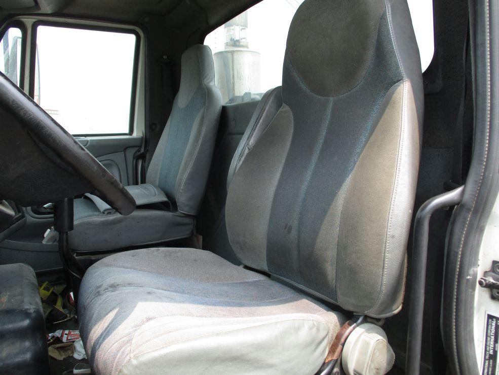 2005 International 8600